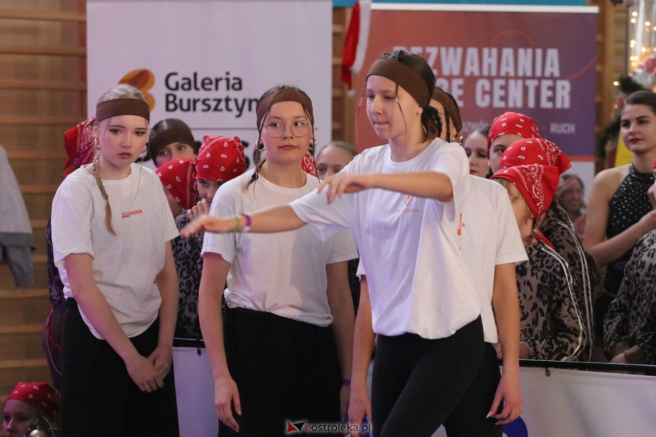 Świąteczna Gala Bezwahania Dance Center [13.12.2025] - zdjęcie #91 - eOstroleka.pl