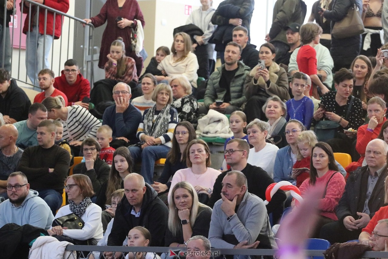 Świąteczna Gala Bezwahania Dance Center [13.12.2025] - zdjęcie #84 - eOstroleka.pl