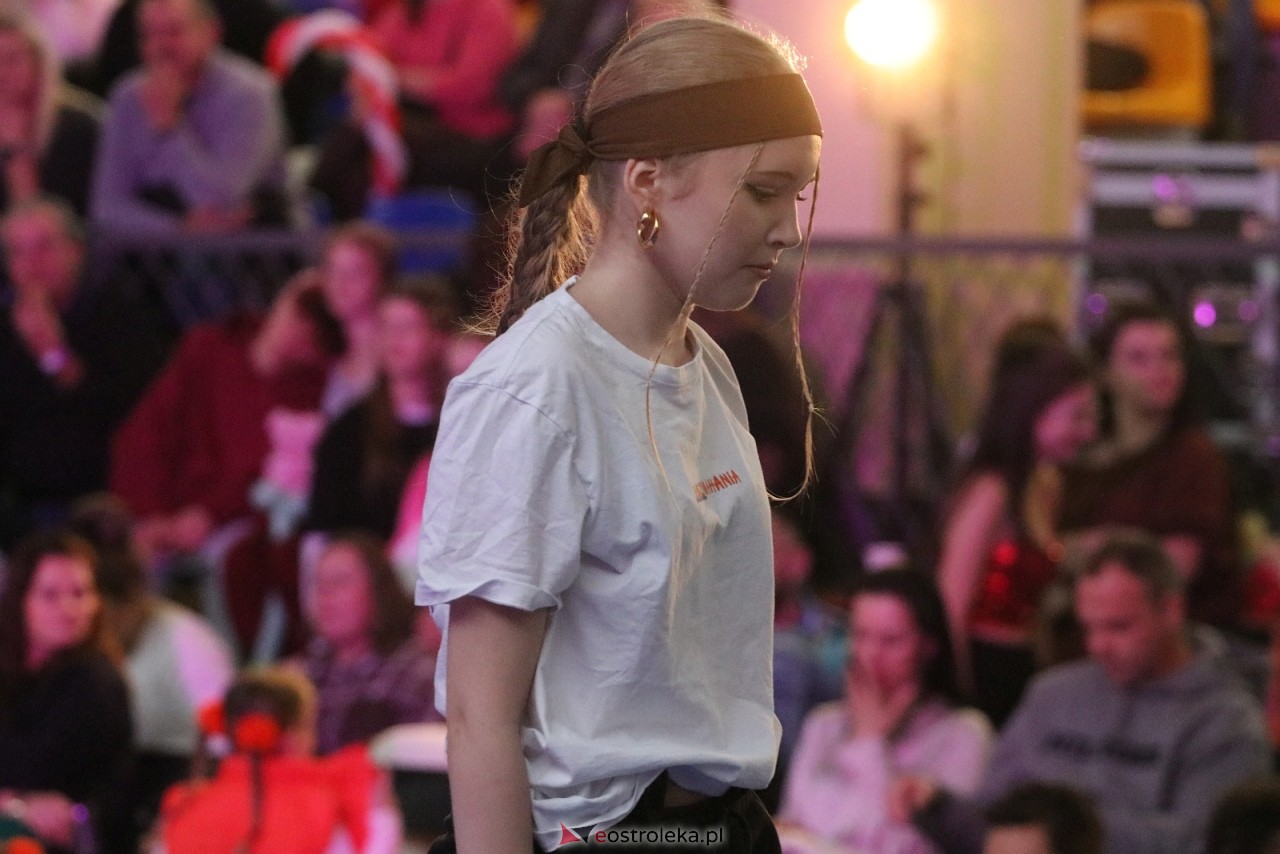 Świąteczna Gala Bezwahania Dance Center [13.12.2025] - zdjęcie #79 - eOstroleka.pl