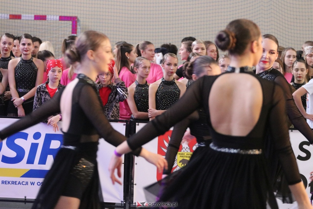 Świąteczna Gala Bezwahania Dance Center [13.12.2025] - zdjęcie #74 - eOstroleka.pl