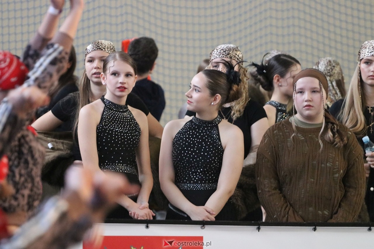 Świąteczna Gala Bezwahania Dance Center [13.12.2025] - zdjęcie #70 - eOstroleka.pl