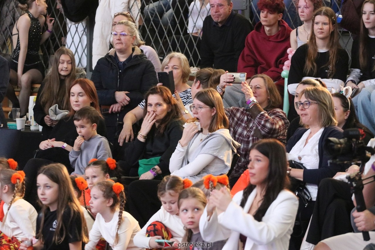 Świąteczna Gala Bezwahania Dance Center [13.12.2025] - zdjęcie #67 - eOstroleka.pl