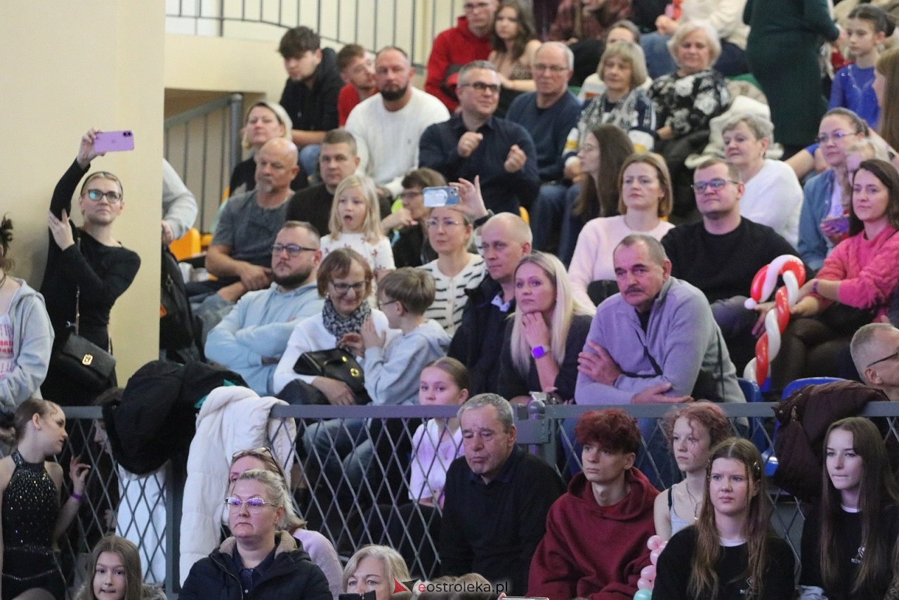 Świąteczna Gala Bezwahania Dance Center [13.12.2025] - zdjęcie #66 - eOstroleka.pl