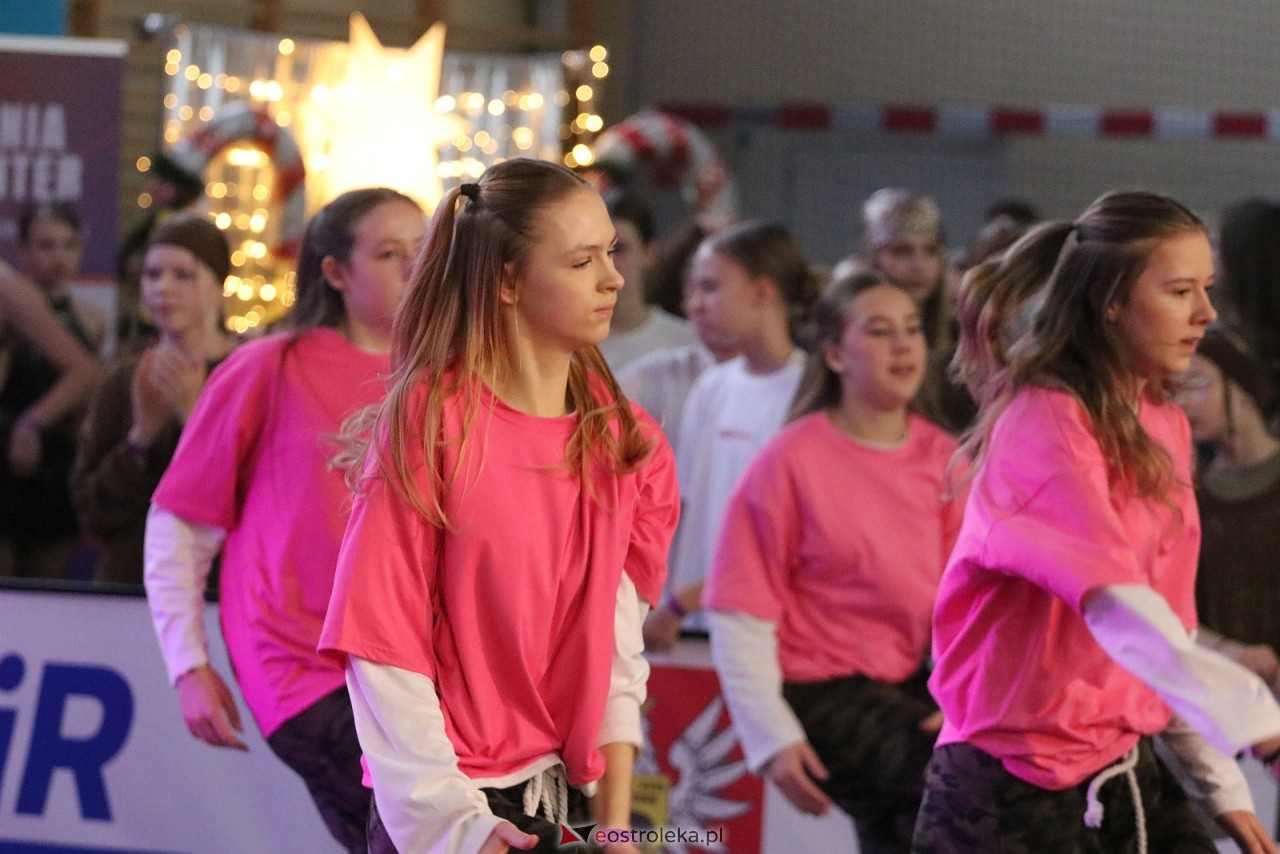 Świąteczna Gala Bezwahania Dance Center [13.12.2025] - zdjęcie #51 - eOstroleka.pl