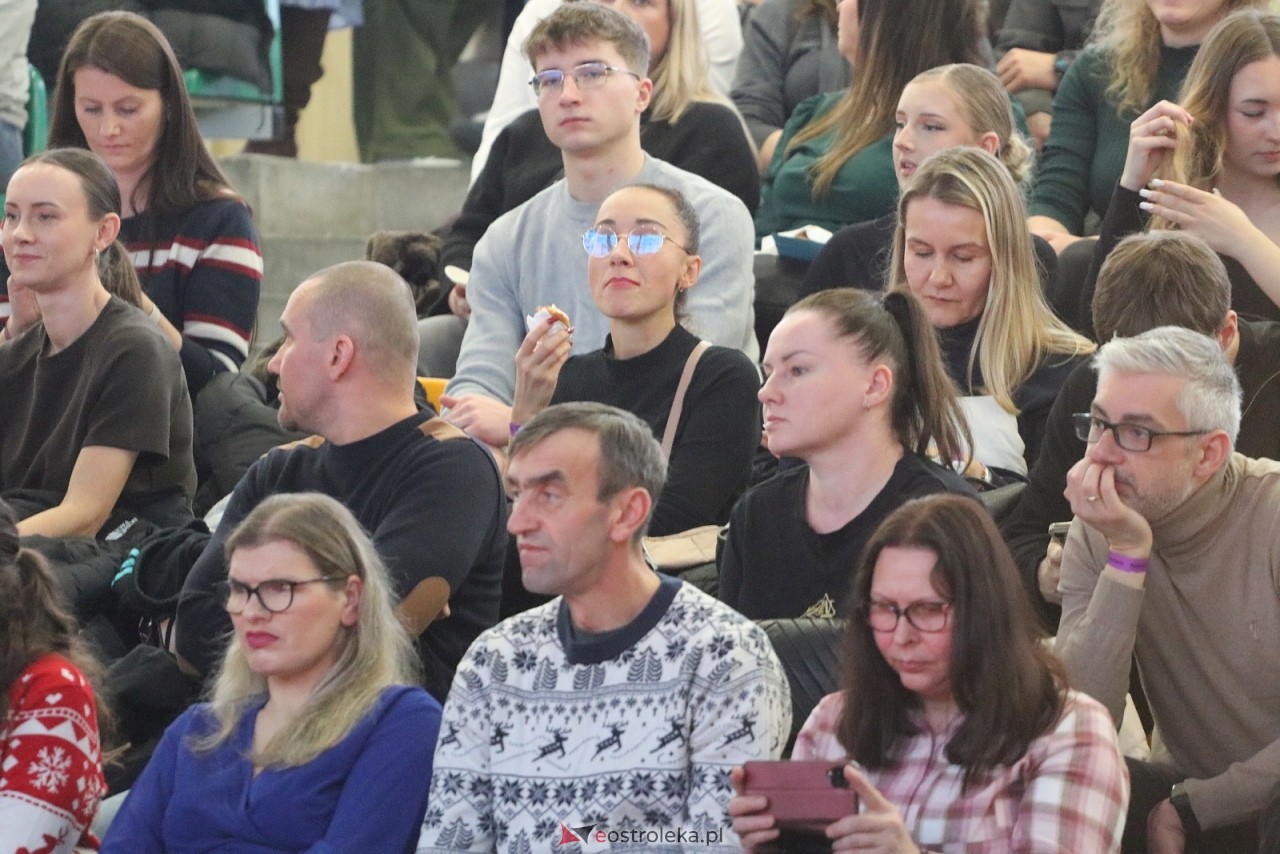 Świąteczna Gala Bezwahania Dance Center [13.12.2025] - zdjęcie #49 - eOstroleka.pl