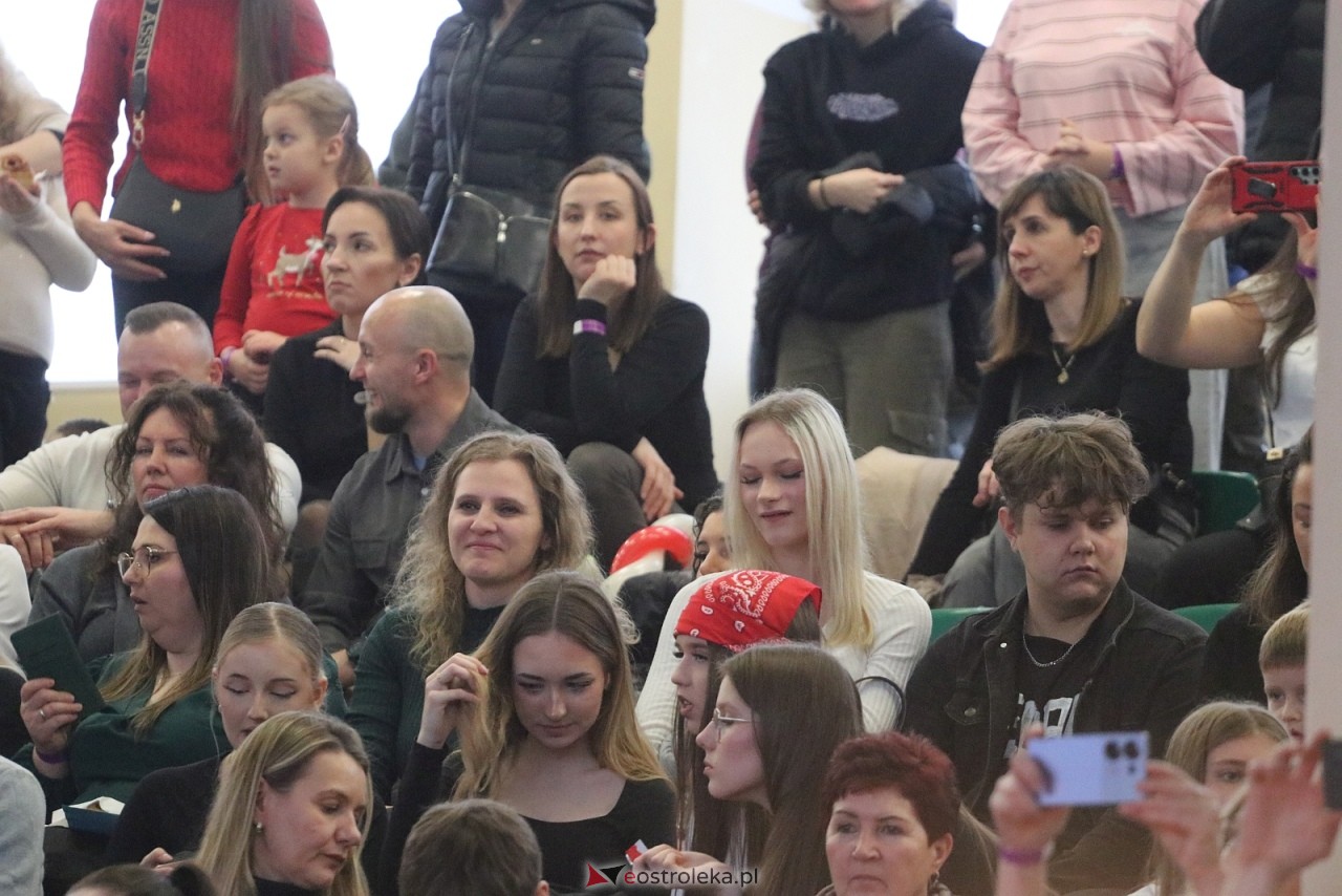 Świąteczna Gala Bezwahania Dance Center [13.12.2025] - zdjęcie #48 - eOstroleka.pl