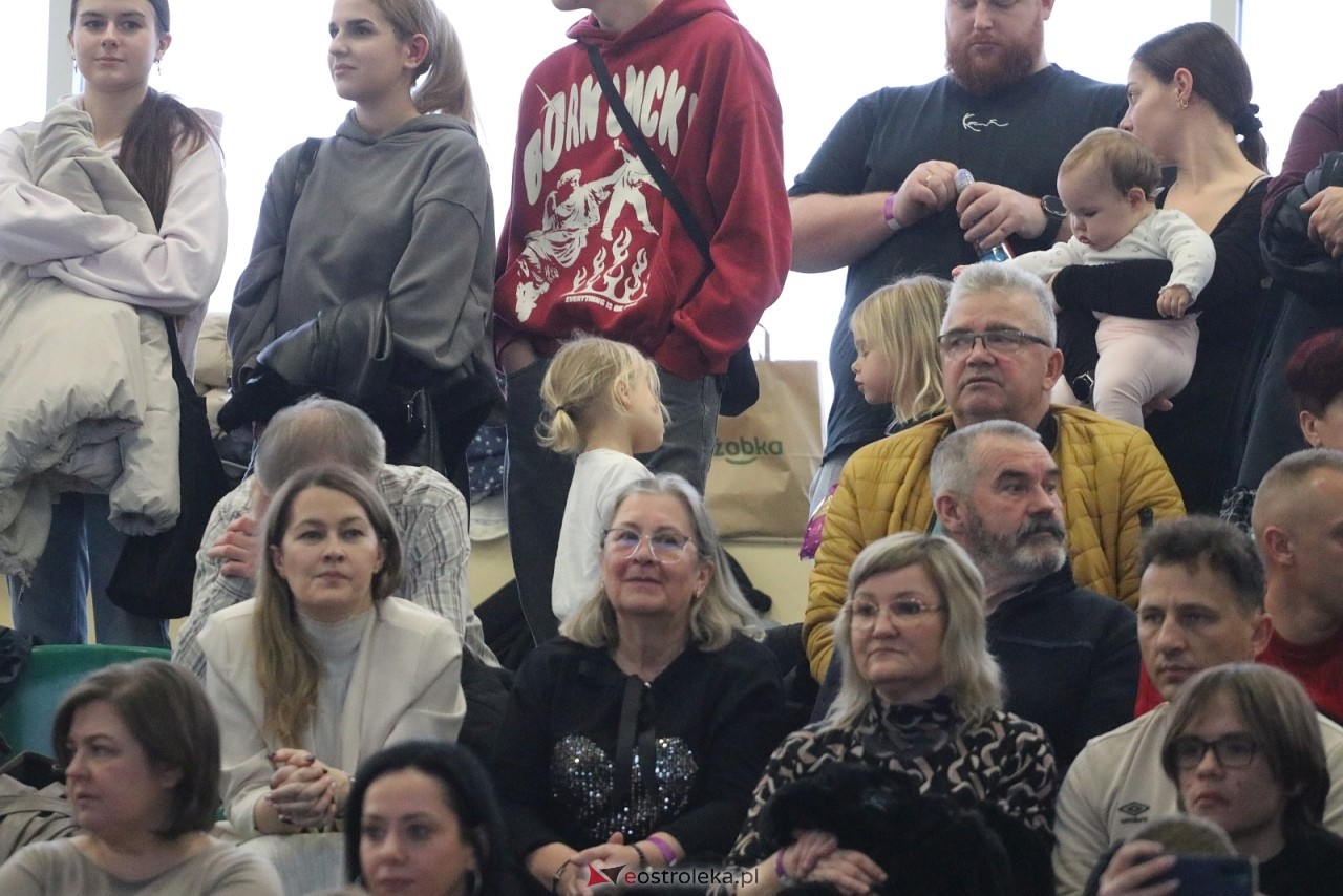 Świąteczna Gala Bezwahania Dance Center [13.12.2025] - zdjęcie #46 - eOstroleka.pl