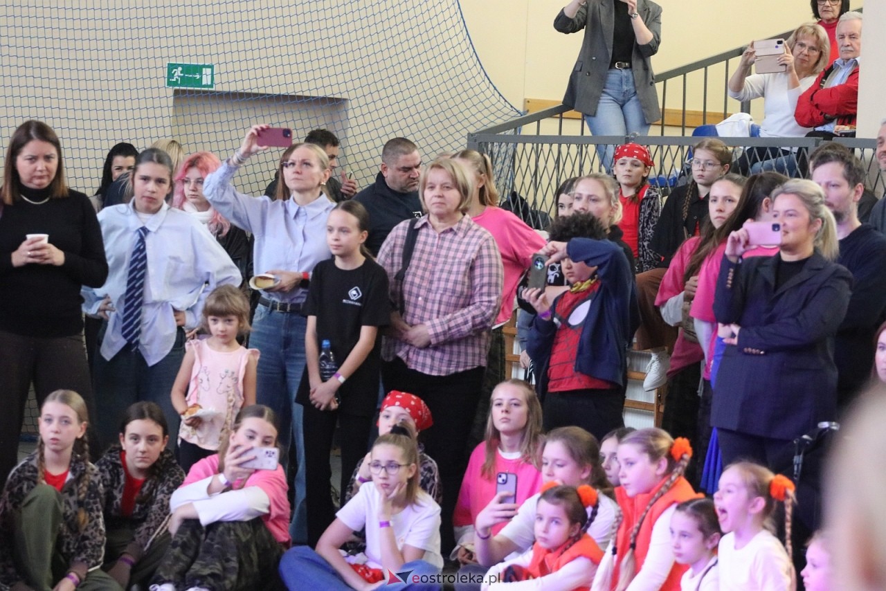 Świąteczna Gala Bezwahania Dance Center [13.12.2025] - zdjęcie #33 - eOstroleka.pl