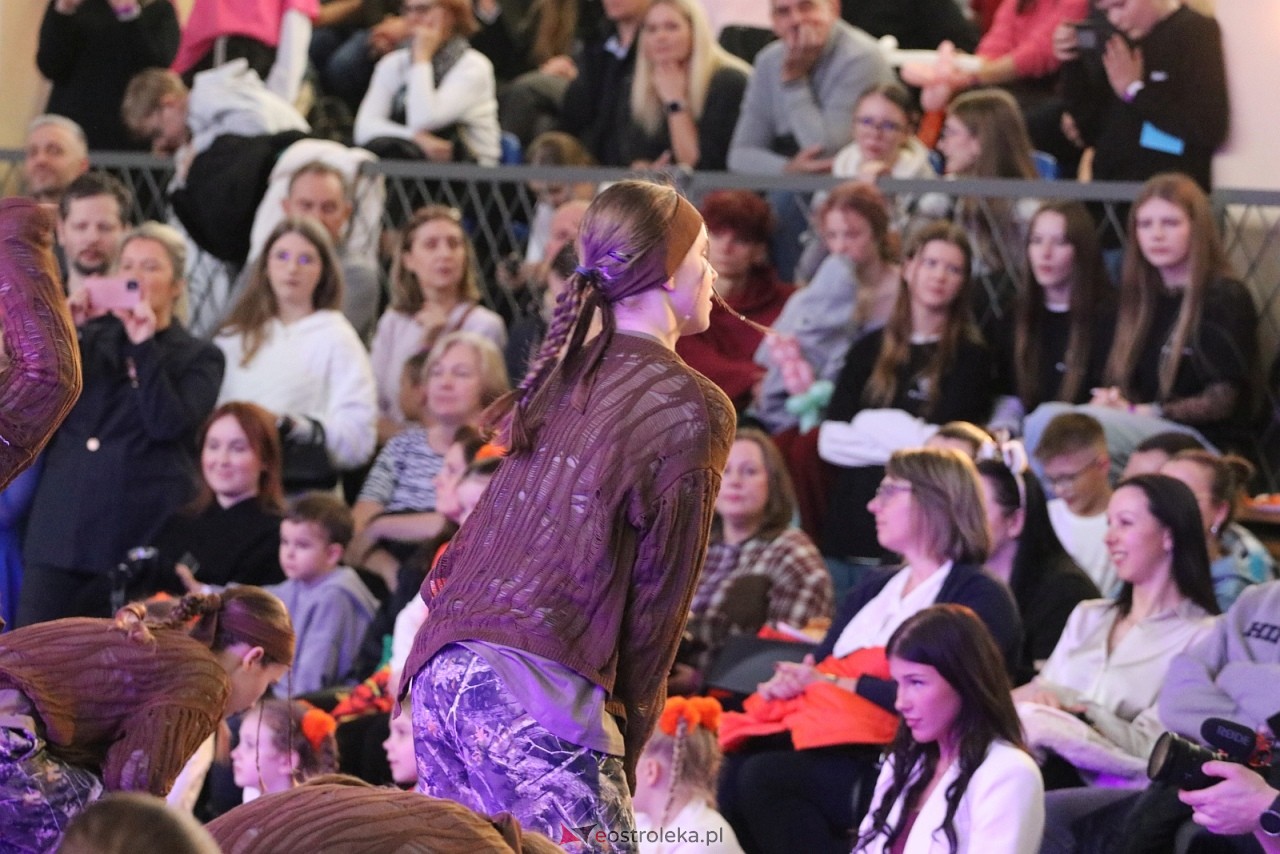 Świąteczna Gala Bezwahania Dance Center [13.12.2025] - zdjęcie #28 - eOstroleka.pl