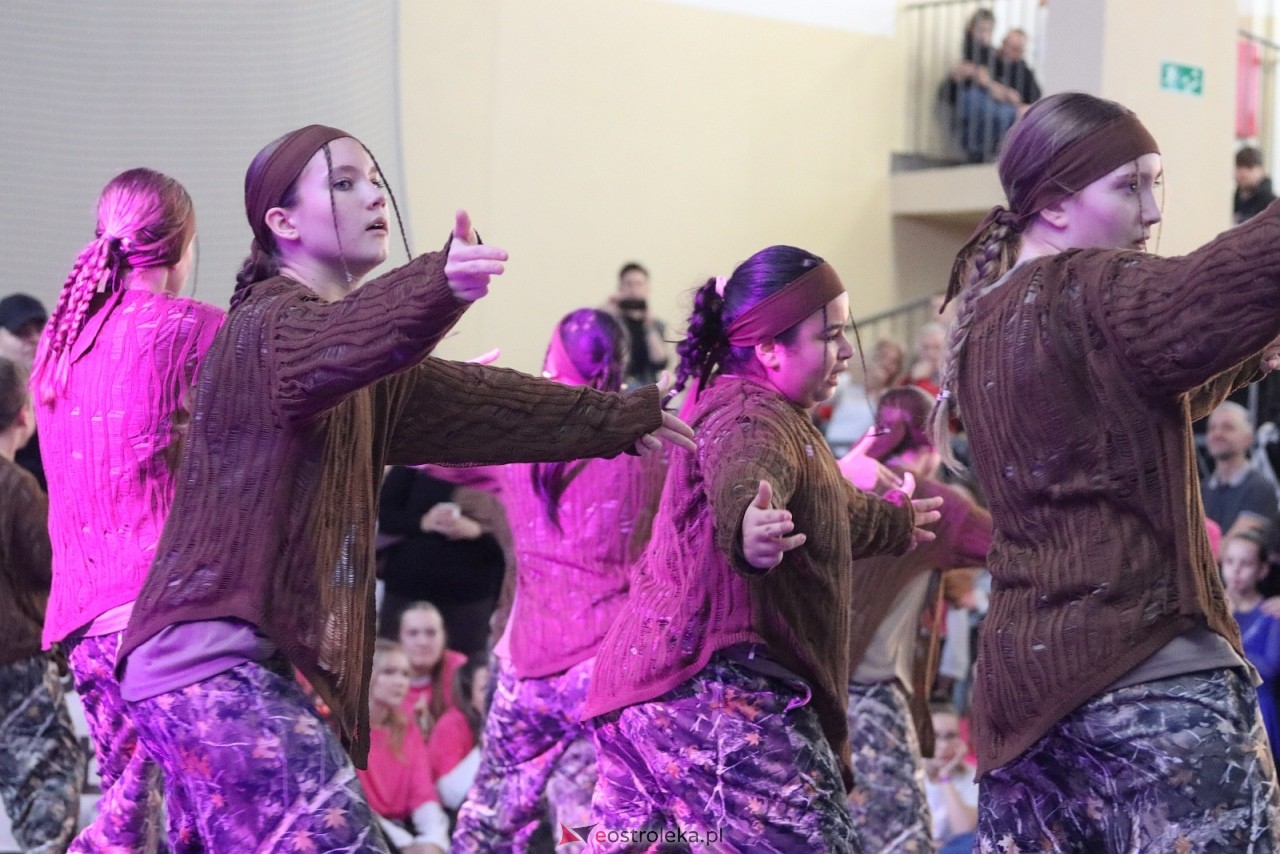 Świąteczna Gala Bezwahania Dance Center [13.12.2025] - zdjęcie #21 - eOstroleka.pl
