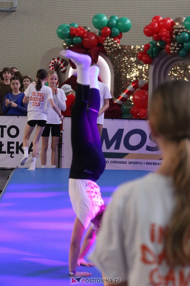Świąteczna Gala Bezwahania Dance Center [13.12.2025] - zdjęcie #12 - eOstroleka.pl