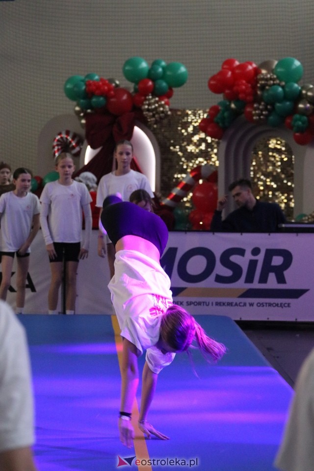 Świąteczna Gala Bezwahania Dance Center [13.12.2025] - zdjęcie #11 - eOstroleka.pl