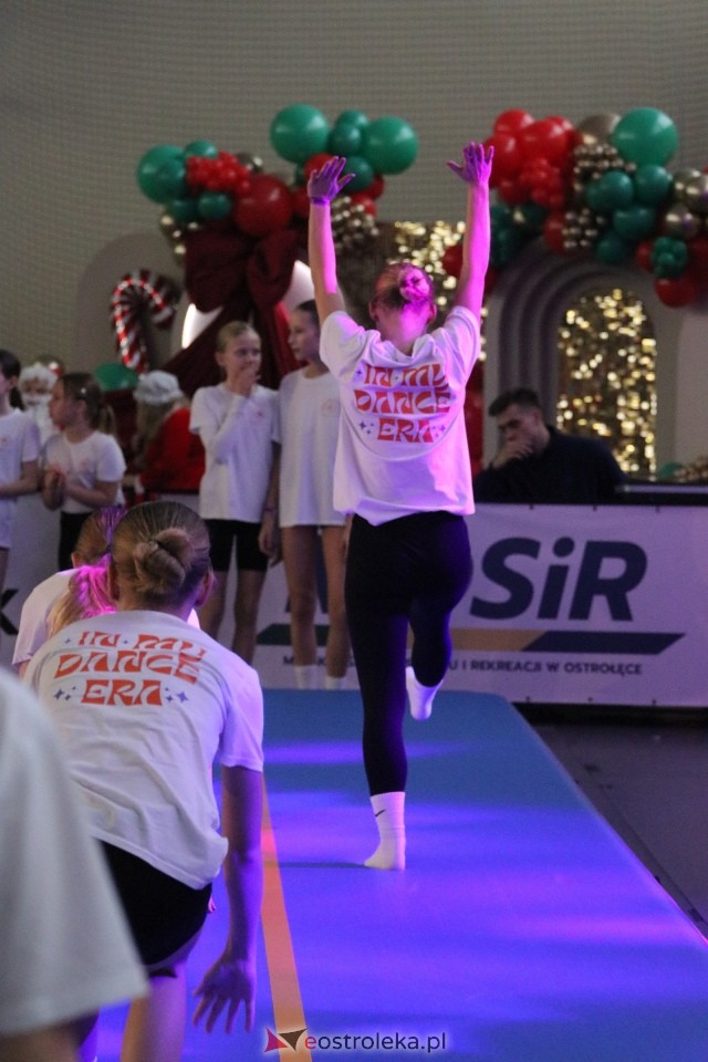 Świąteczna Gala Bezwahania Dance Center [13.12.2025] - zdjęcie #9 - eOstroleka.pl