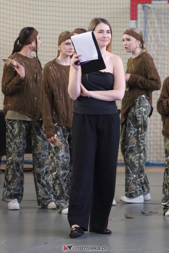 Świąteczna Gala Bezwahania Dance Center [13.12.2025] - zdjęcie #7 - eOstroleka.pl
