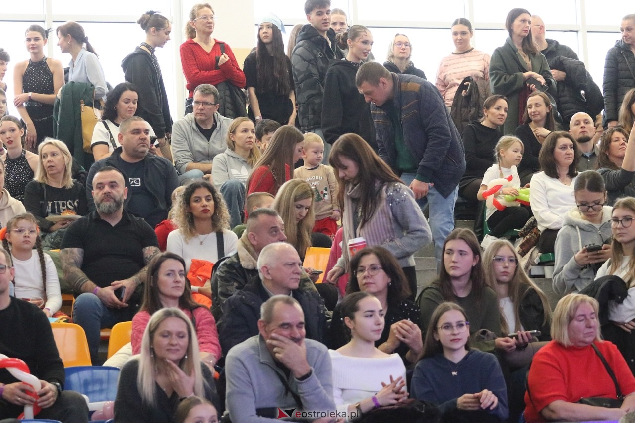 Świąteczna Gala Bezwahania Dance Center [13.12.2025] - zdjęcie #3 - eOstroleka.pl
