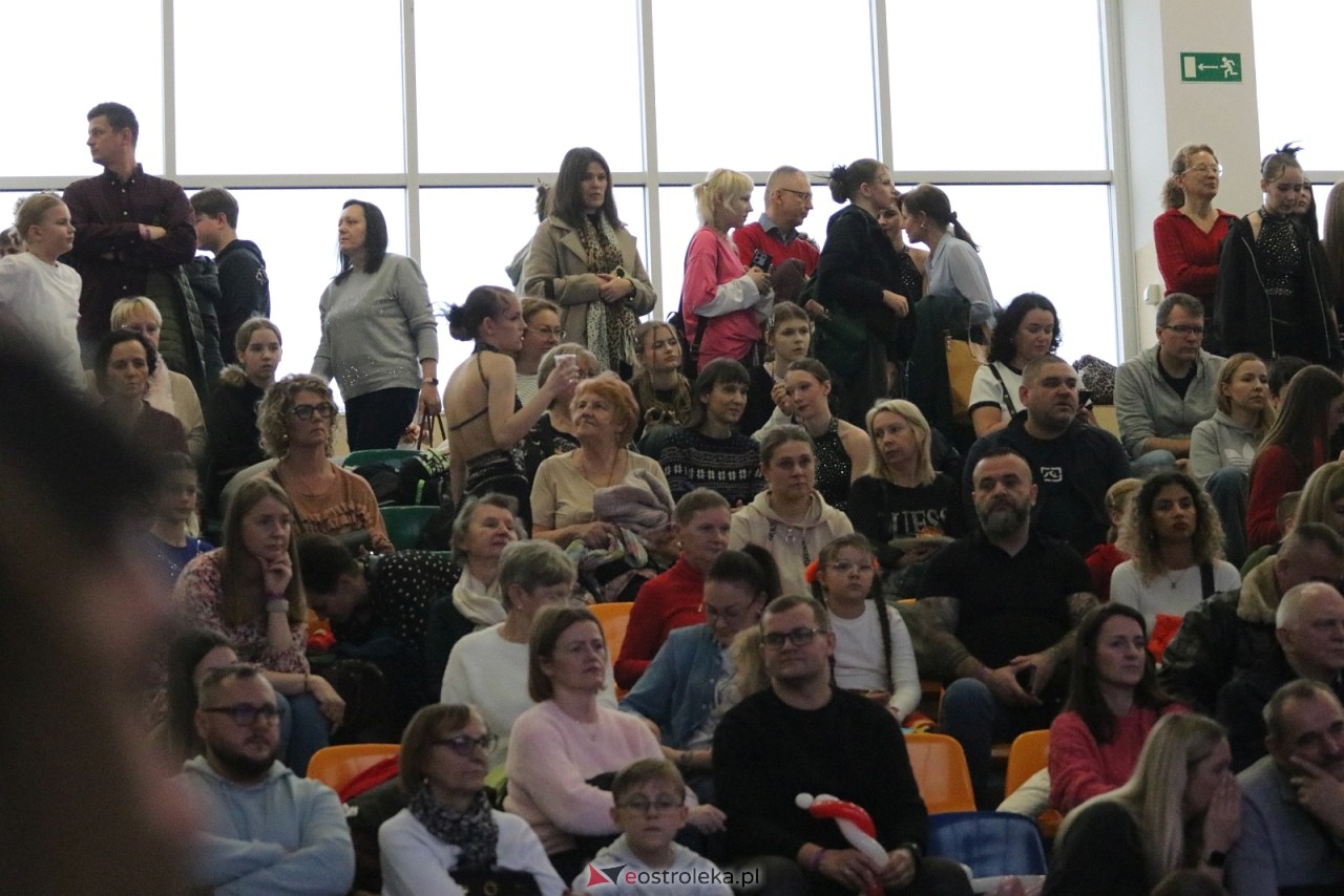 Świąteczna Gala Bezwahania Dance Center [13.12.2025] - zdjęcie #2 - eOstroleka.pl