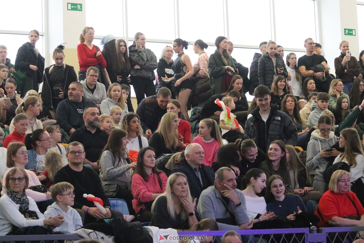 Świąteczna Gala Bezwahania Dance Center [13.12.2025] - zdjęcie #1 - eOstroleka.pl