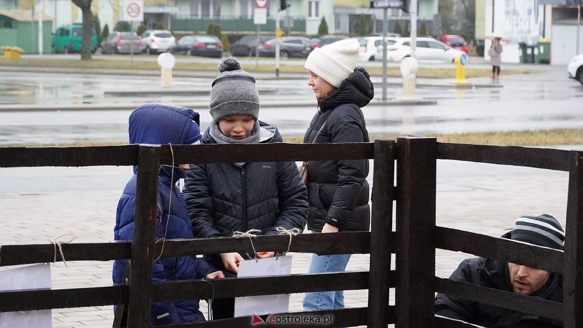 Wigilijne spotkanie na osiedlu Centrum [13.12.2025] - zdjęcie #102 - eOstroleka.pl