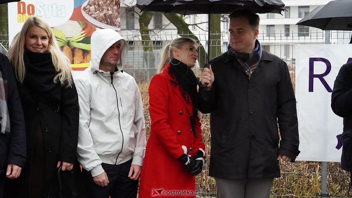 Wigilijne spotkanie na osiedlu Centrum [13.12.2025] - zdjęcie #95 - eOstroleka.pl