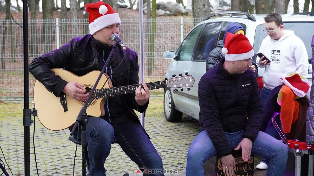 Wigilijne spotkanie na osiedlu Centrum [13.12.2025] - zdjęcie #92 - eOstroleka.pl