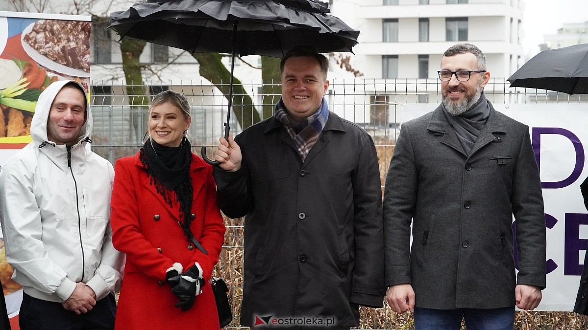 Wigilijne spotkanie na osiedlu Centrum [13.12.2025] - zdjęcie #82 - eOstroleka.pl