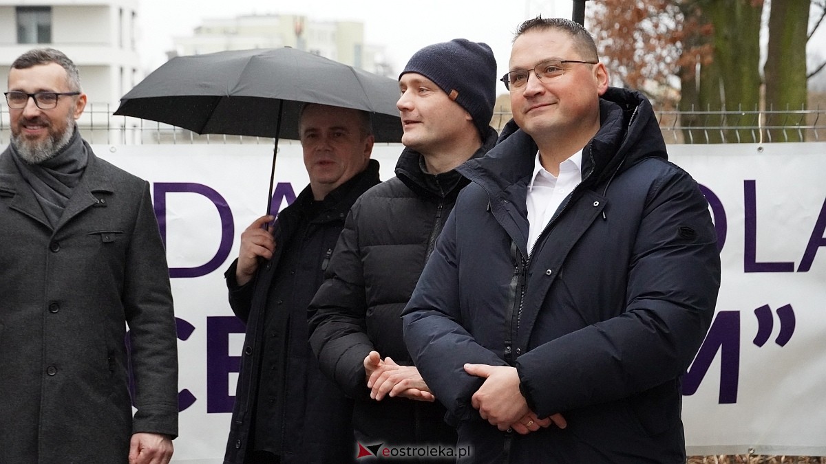 Wigilijne spotkanie na osiedlu Centrum [13.12.2025] - zdjęcie #81 - eOstroleka.pl