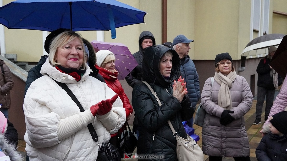 Wigilijne spotkanie na osiedlu Centrum [13.12.2025] - zdjęcie #68 - eOstroleka.pl