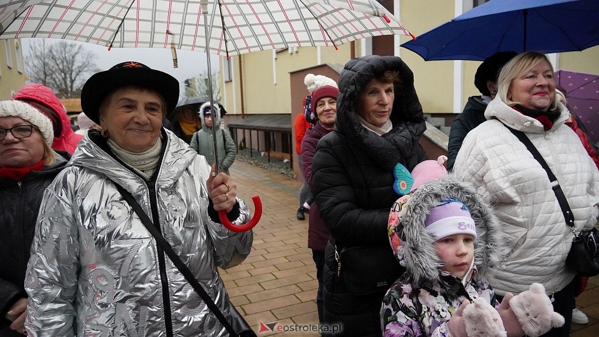 Wigilijne spotkanie na osiedlu Centrum [13.12.2025] - zdjęcie #66 - eOstroleka.pl