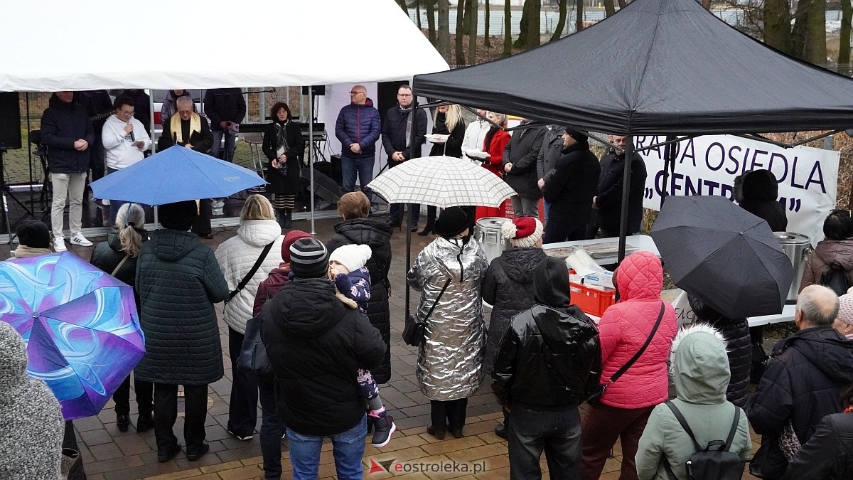 Wigilijne spotkanie na osiedlu Centrum [13.12.2025] - zdjęcie #30 - eOstroleka.pl