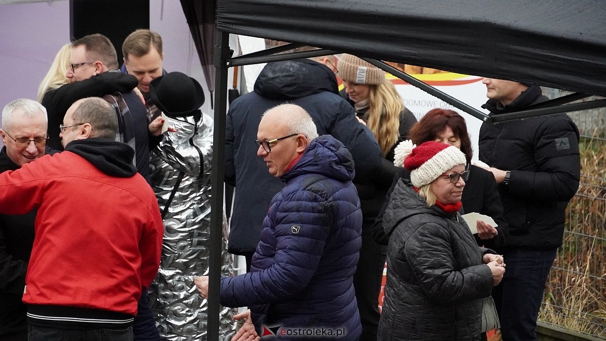 Wigilijne spotkanie na osiedlu Centrum [13.12.2025] - zdjęcie #57 - eOstroleka.pl