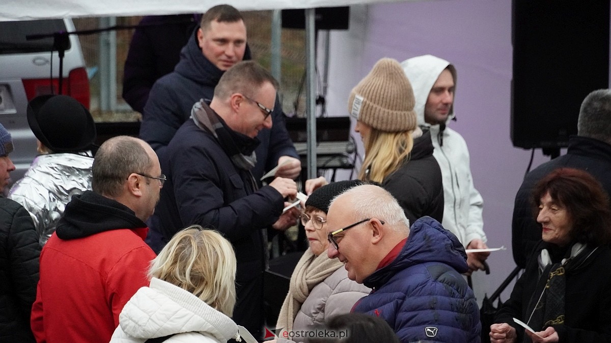 Wigilijne spotkanie na osiedlu Centrum [13.12.2025] - zdjęcie #39 - eOstroleka.pl
