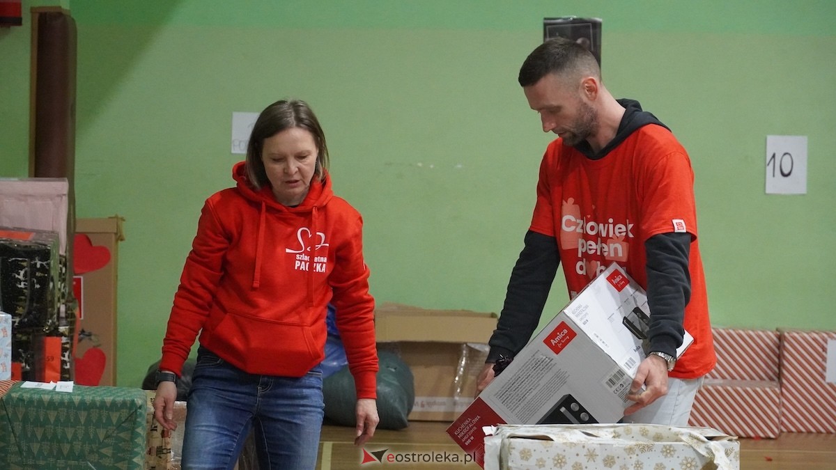 Weekend cudów trwa! Pierwszy dzień finału Szlachetnej Paczki zakończony [13.12.22025] - zdjęcie #36 - eOstroleka.pl
