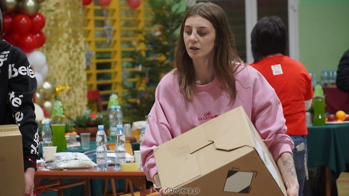 Weekend cudów trwa! Pierwszy dzień finału Szlachetnej Paczki zakończony [13.12.22025] - zdjęcie #24 - eOstroleka.pl