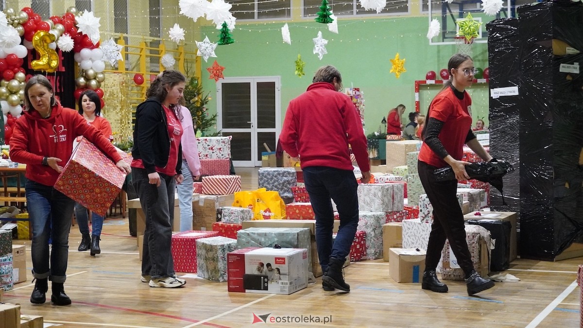 Weekend cudów trwa! Pierwszy dzień finału Szlachetnej Paczki zakończony [13.12.22025] - zdjęcie #18 - eOstroleka.pl