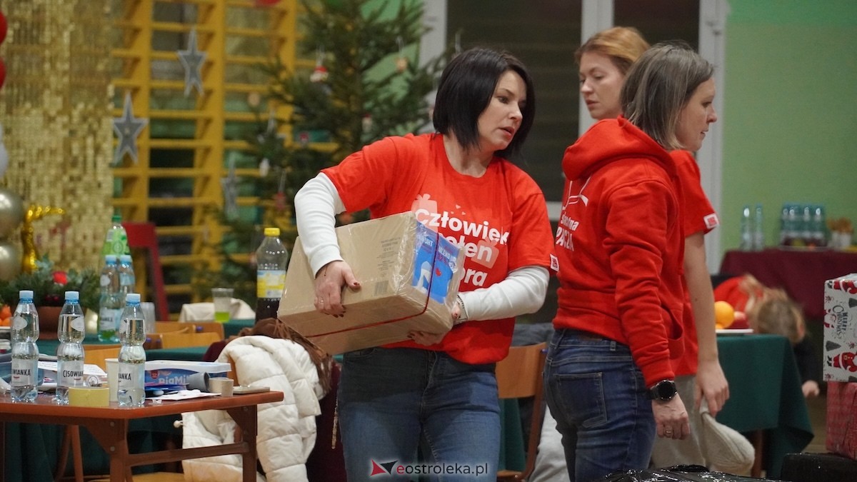 Weekend cudów trwa! Pierwszy dzień finału Szlachetnej Paczki zakończony [13.12.22025] - zdjęcie #15 - eOstroleka.pl