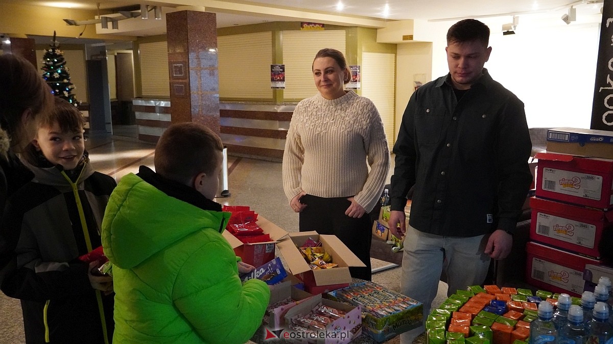 Choinkowe spotkanie trzech ostrołęckich osiedli w Kinie Jantar [14.12.2025] - zdjęcie #30 - eOstroleka.pl