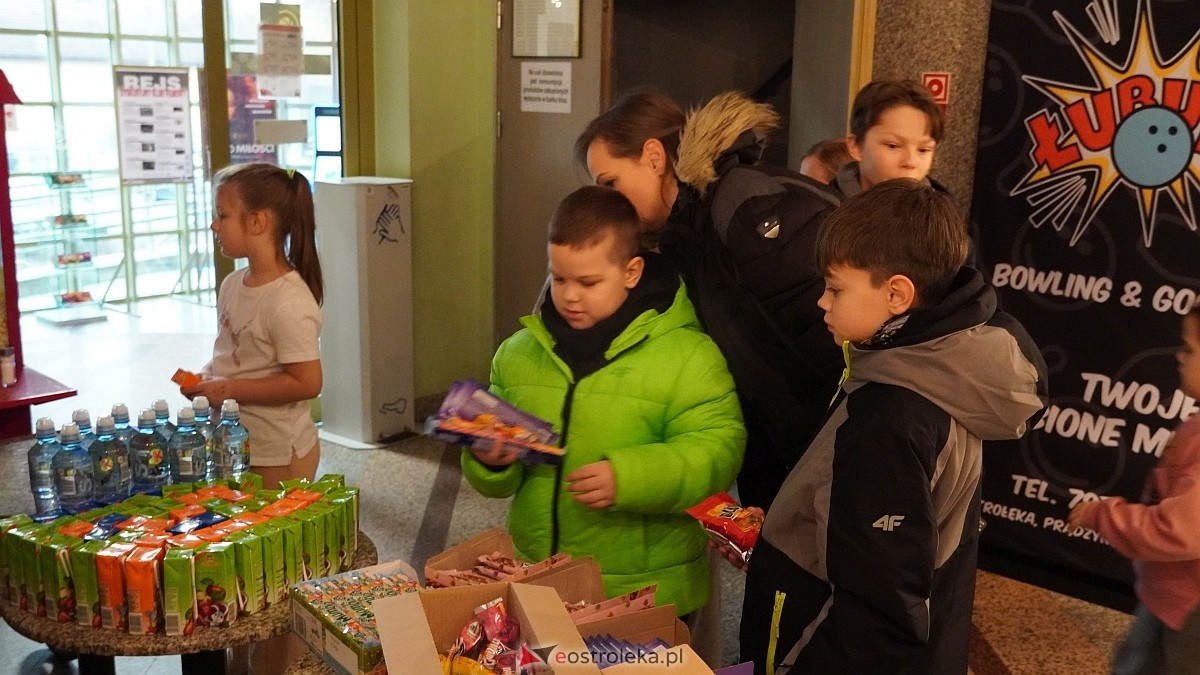 Choinkowe spotkanie trzech ostrołęckich osiedli w Kinie Jantar [14.12.2025] - zdjęcie #29 - eOstroleka.pl