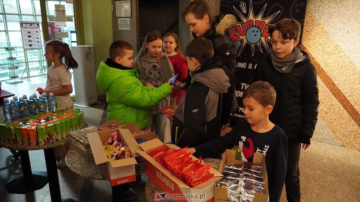 Choinkowe spotkanie trzech ostrołęckich osiedli w Kinie Jantar [14.12.2025] - zdjęcie #28 - eOstroleka.pl