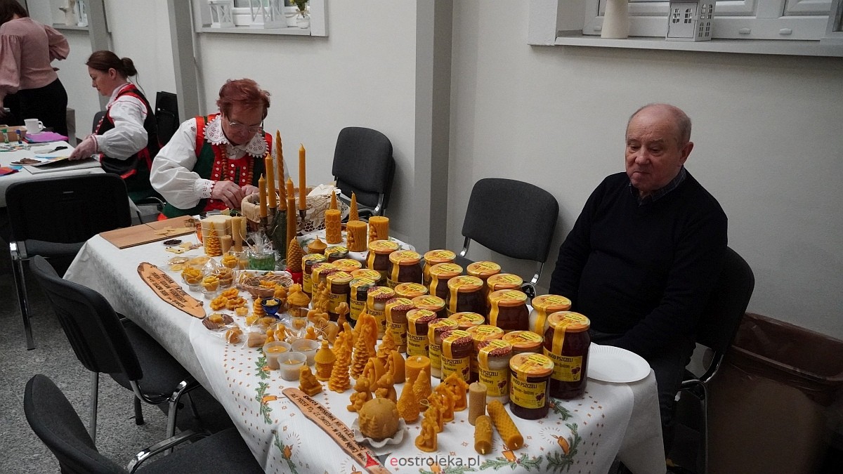 Warsztaty rodzinne Idą święta, czas stroić choinkę [14.12.2025] - zdjęcie #80 - eOstroleka.pl