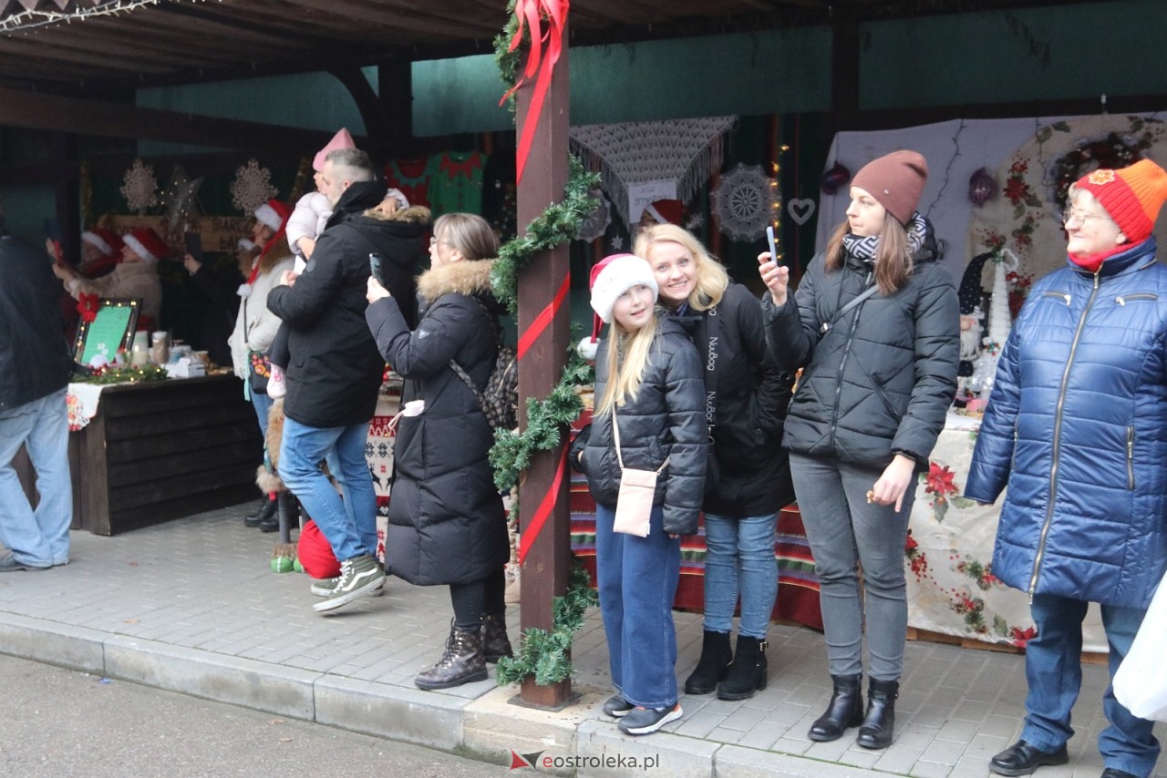 Jarmark Bożonarodzeniowy w Kadzidle [14.12.2025] - zdjęcie #94 - eOstroleka.pl