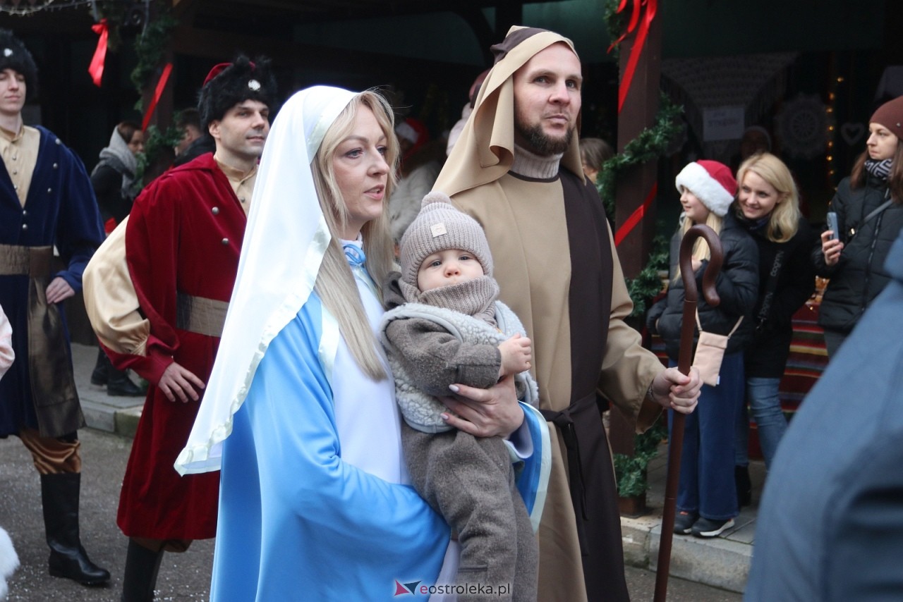 Jarmark Bożonarodzeniowy w Kadzidle [14.12.2025] - zdjęcie #86 - eOstroleka.pl