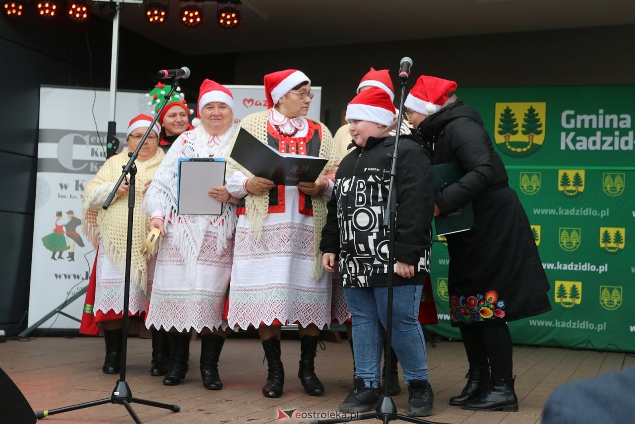 Jarmark Bożonarodzeniowy w Kadzidle [14.12.2025] - zdjęcie #51 - eOstroleka.pl
