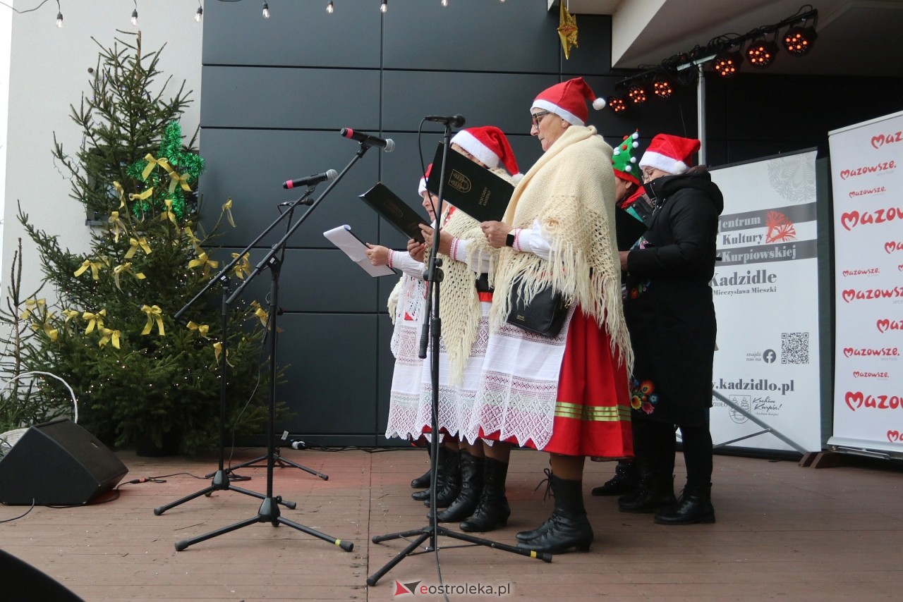 Jarmark Bożonarodzeniowy w Kadzidle [14.12.2025] - zdjęcie #40 - eOstroleka.pl