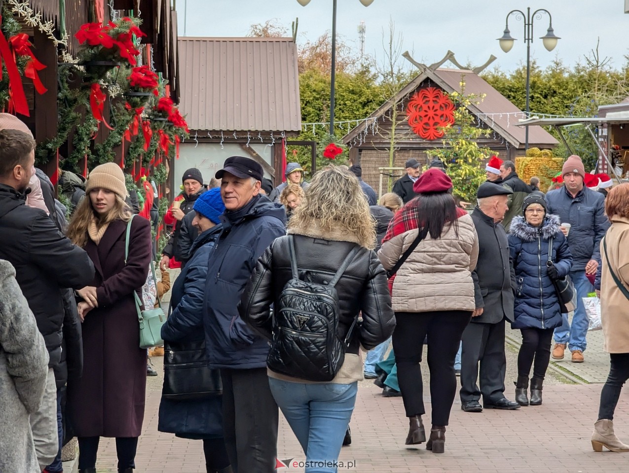 Jarmark Bożonarodzeniowy w Kadzidle [14.12.2025] - zdjęcie #25 - eOstroleka.pl