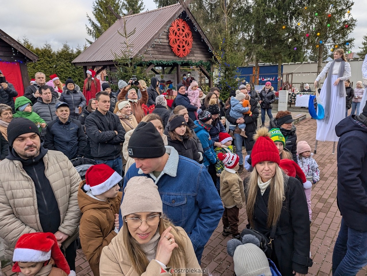 Jarmark Bożonarodzeniowy w Kadzidle [14.12.2025] - zdjęcie #15 - eOstroleka.pl