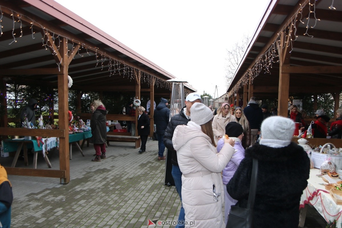 Jarmark Bożonarodzeniowy w Czerwinie [14.12.2025] - zdjęcie #100 - eOstroleka.pl