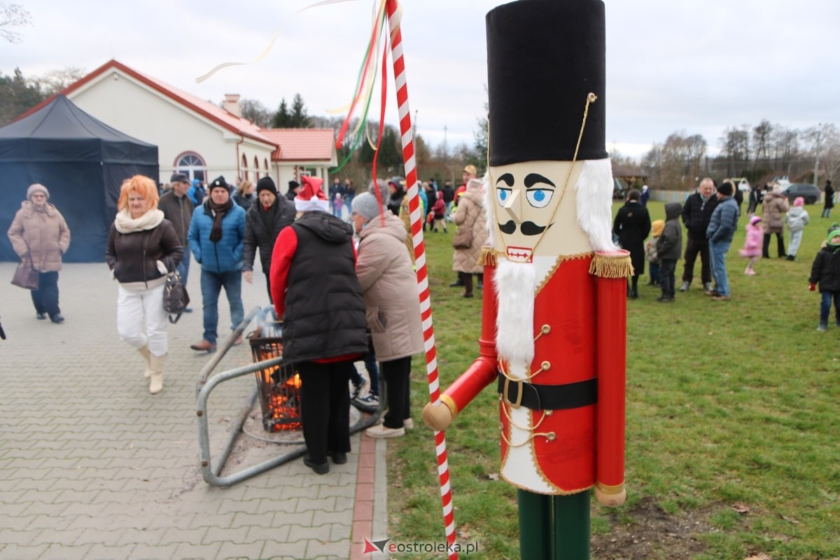 Jarmark Bożonarodzeniowy w Czerwinie [14.12.2025] - zdjęcie #72 - eOstroleka.pl