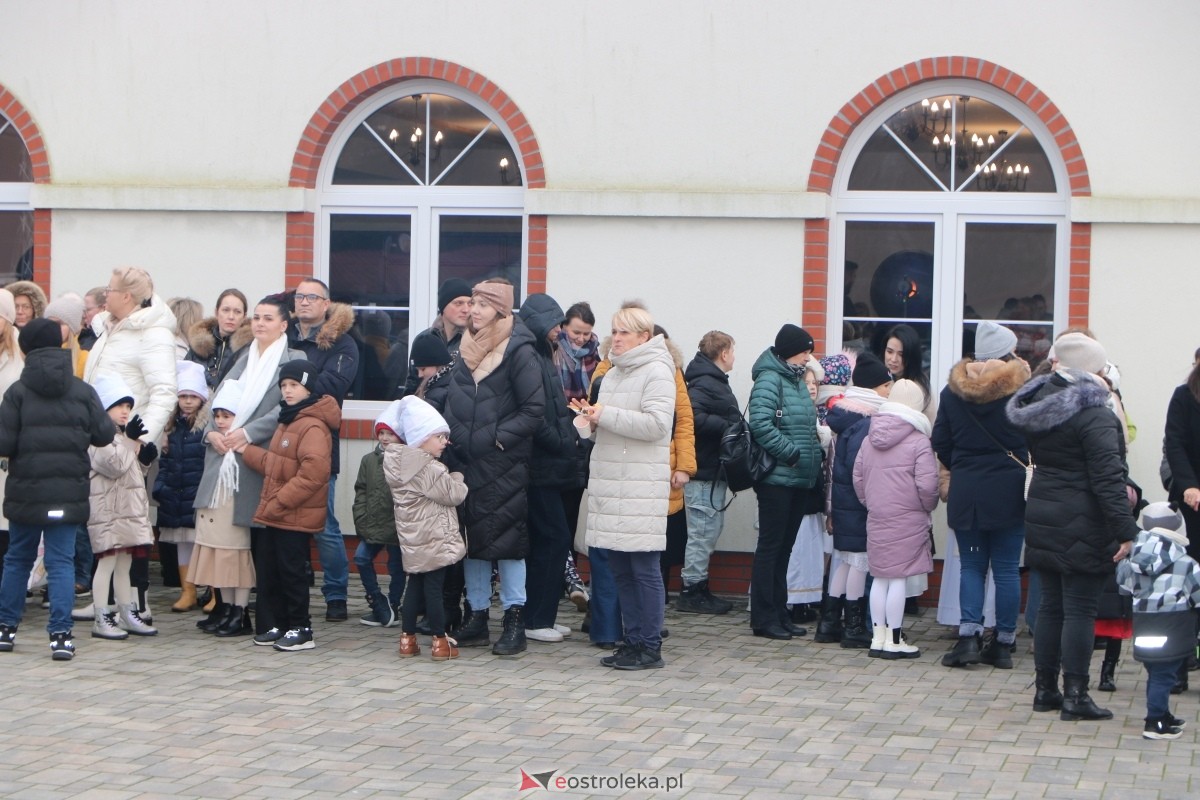 Jarmark Bożonarodzeniowy w Czerwinie [14.12.2025] - zdjęcie #70 - eOstroleka.pl