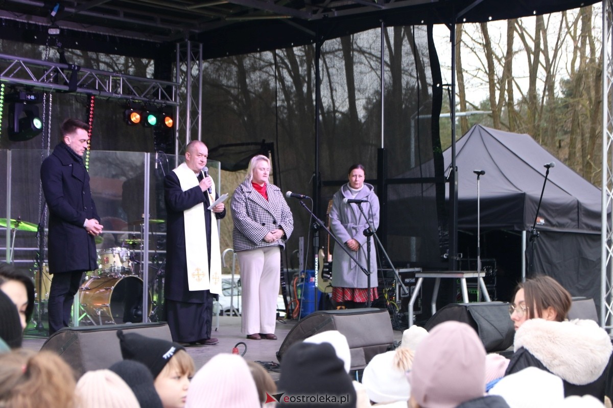 Jarmark Bożonarodzeniowy w Czerwinie [14.12.2025] - zdjęcie #54 - eOstroleka.pl