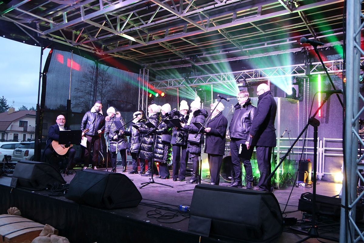 Jarmark Bożonarodzeniowy w Czerwinie [14.12.2025] - zdjęcie #41 - eOstroleka.pl